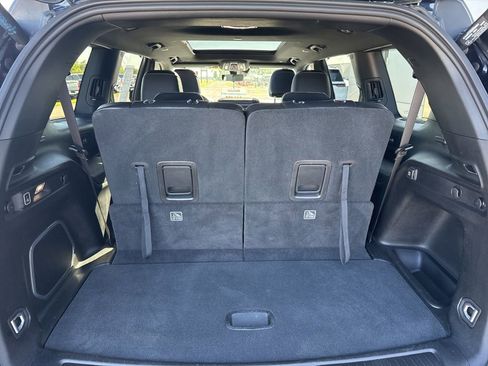 Used 2024 Jeep Grand Cherokee L Limited w/ Luxury Tech Group II image 11