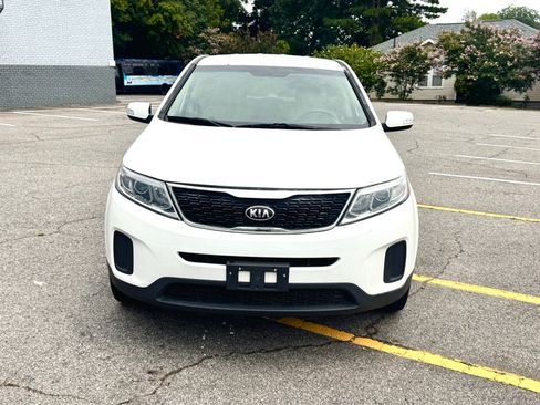 Used 2015 Kia Sorento LX AWD/4WD image 2