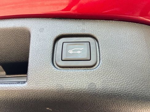 Used 2025 Chevrolet Blazer EV LT AWD/4WD image 22