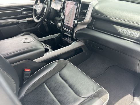 Used 2025 RAM 1500 Laramie AWD/4WD image 12