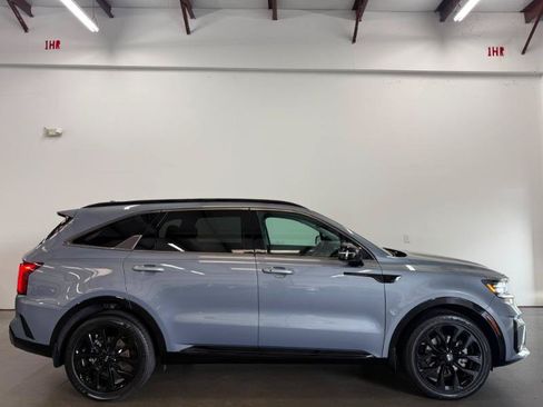 Used 2021 Kia Sorento SX FWD image 2