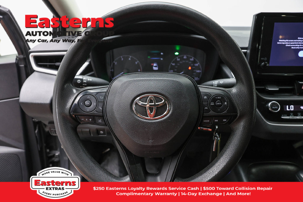 Used 2023 Toyota Corolla LE FWD image 11