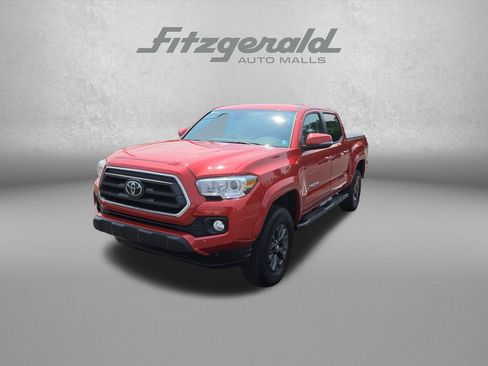Used 2023 Toyota Tacoma SR5 w/ Technology Package AWD/4WD image 3