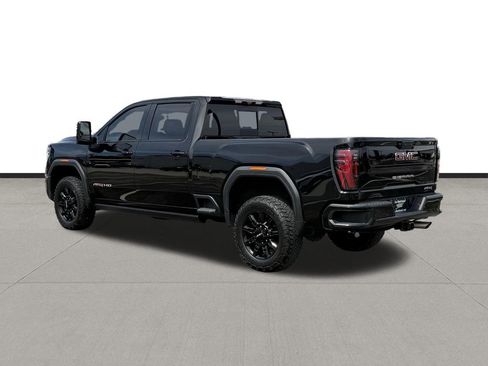 Used 2024 GMC Sierra 2500 AT4 w/ AT4 Premium Plus Package AWD/4WD image 7