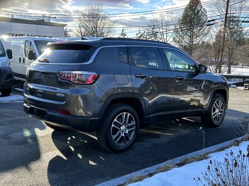 Used 2020 Jeep Compass Latitude AWD/4WD image 12