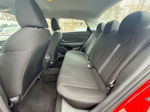 Used 2023 Hyundai Elantra SEL w/ Convenience Package image 24