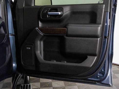 Used 2021 GMC Sierra 1500 Denali w/ Denali Ultimate Package image 39