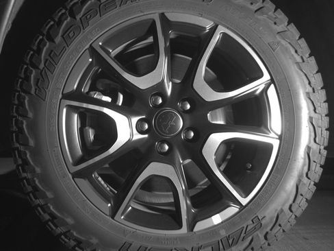 Used 2025 Jeep Compass Trailhawk image 12