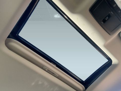 New 2025 Nissan Altima 2.5 SR image 16