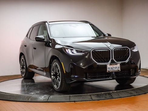 Used 2025 BMW X3 xDrive30i w/ M Sport Package image 3