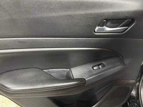 Used 2019 Nissan Altima 2.5 SR w/ SR Premium Package image 12