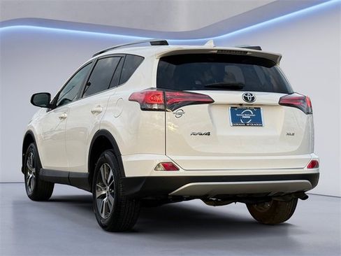Used 2016 Toyota RAV4 XLE w/ Convenience Package image 6