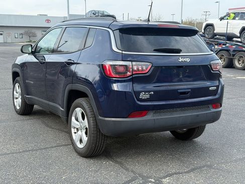 Used 2019 Jeep Compass Latitude AWD/4WD image 3