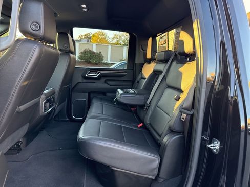 Used 2024 GMC Sierra 3500 SLT w/ SLT Premium Package image 31