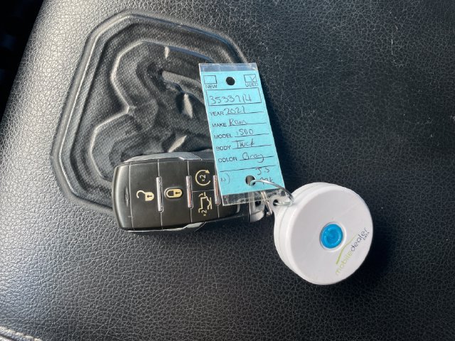 Used 2021 RAM 1500 Laramie AWD/4WD image 18