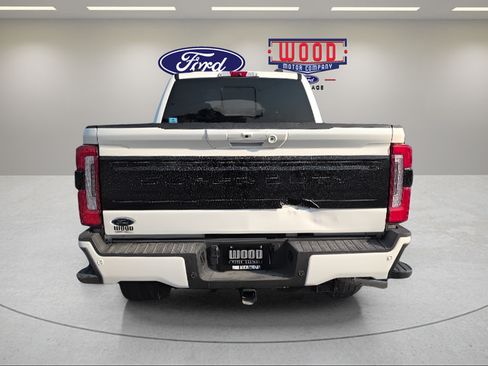 Used 2026 Ford F250 Platinum AWD/4WD image 4
