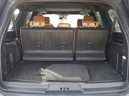 Certified 2023 Ford Expedition Max Platinum image 29