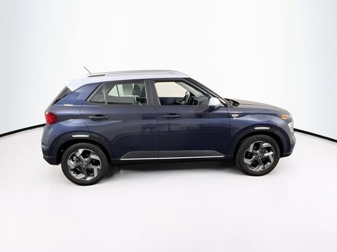 Used 2023 Hyundai Venue Limited FWD image 4