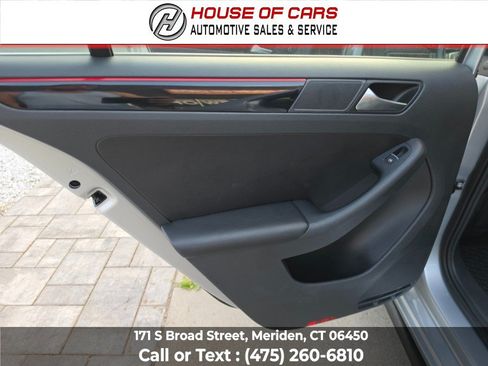 Used 2015 Volkswagen Jetta GLI SE FWD image 48
