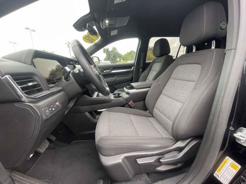 Used 2025 GMC Terrain Elevation AWD/4WD image 16