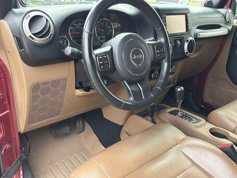 Used 2012 Jeep Wrangler Sahara w/ Connectivity Group AWD/4WD image 16