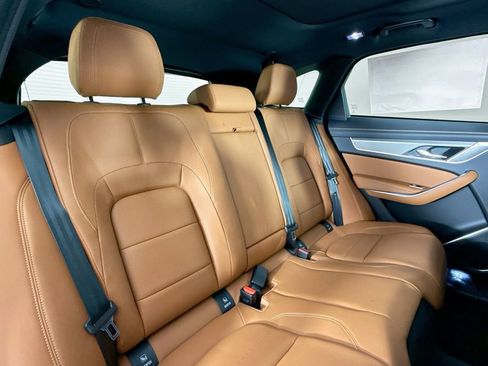 Used 2025 Jaguar F-PACE R-Dynamic S image 15