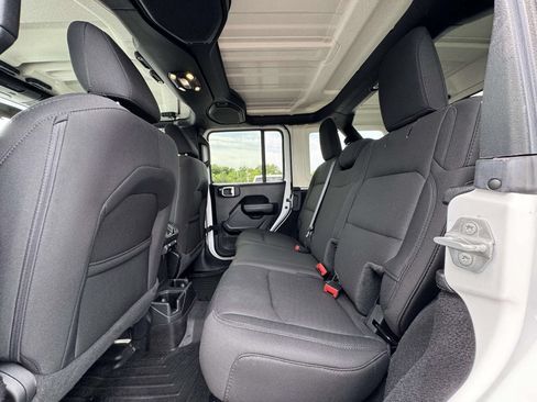 Used 2021 Jeep Wrangler Unlimited Sport AWD/4WD image 13