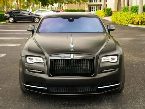 Used 2017 Rolls-Royce Wraith image 13