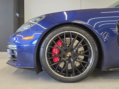 Certified 2020 Porsche Panamera GTS image 9