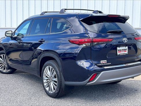 Used 2023 Toyota Highlander Platinum image 15