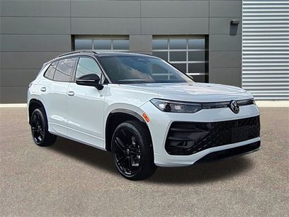 New 2025 Volkswagen Tiguan SE R-Line