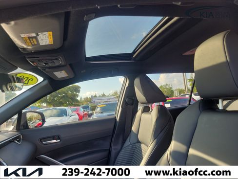 Used 2024 Toyota Corolla Cross AWD Hybrid w/ Convenience Package image 18
