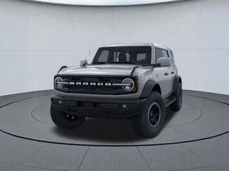 New 2026 Ford Bronco Outer Banks w/ Sasquatch Package AWD/4WD video 2