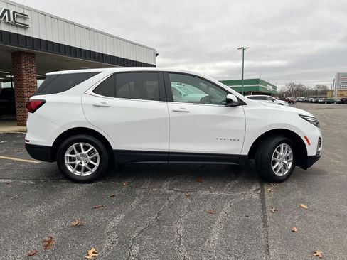 Used 2024 Chevrolet Equinox LT image 3