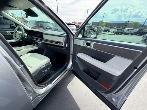 Used 2025 Hyundai Santa Fe Calligraphy image 22