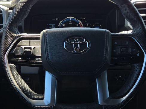 Used 2024 Toyota Sequoia Platinum AWD/4WD image 10