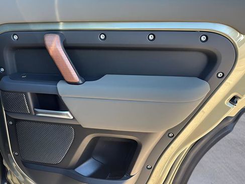 Used 2023 Land Rover Defender 110 X image 13