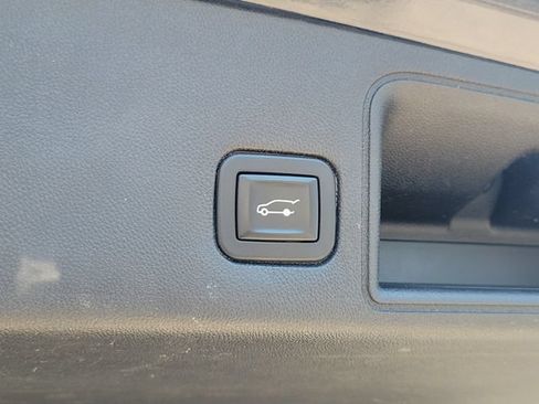 Used 2018 GMC Terrain SLE w/ Driver Convenience Package FWD image 31