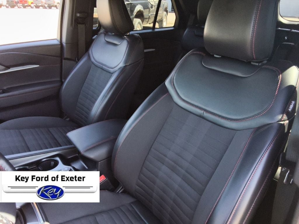 Used 2025 Ford Explorer ST-Line AWD/4WD image 23