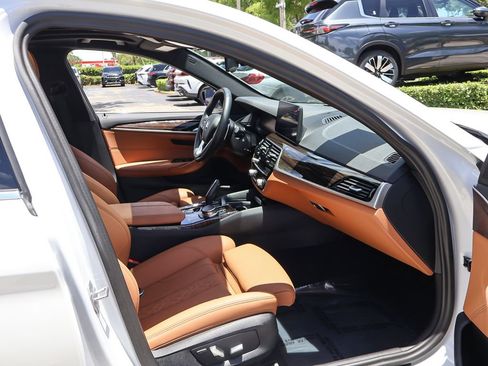 Used 2023 BMW 530e w/ Convenience Package RWD image 29