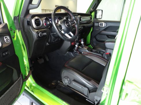 Used 2019 Jeep Wrangler Unlimited Rubicon AWD/4WD image 9