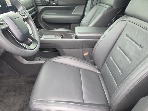 Used 2024 Hyundai Santa Fe Calligraphy FWD image 11