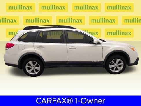 Used 2014 Subaru Outback 2.5i Limited image 2
