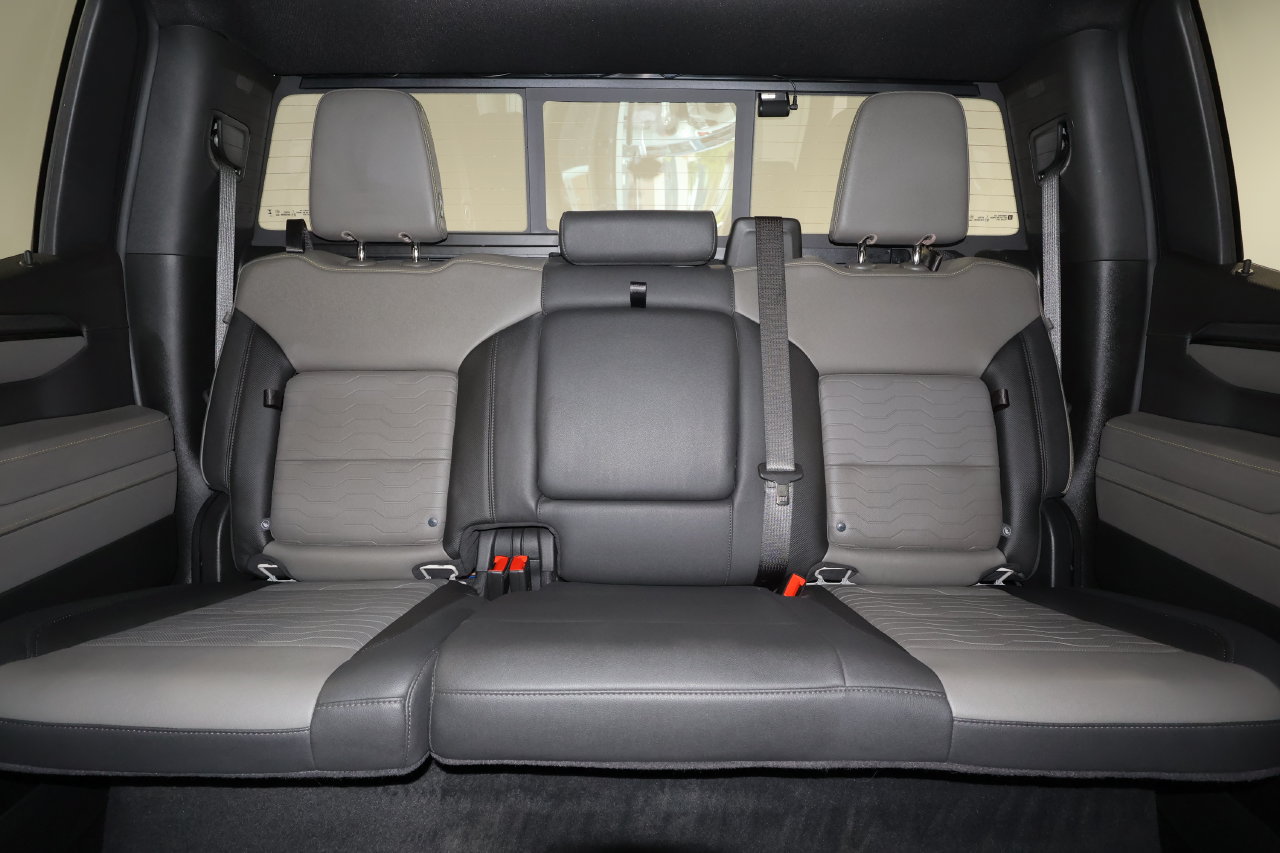 Certified 2026 Chevrolet Silverado 1500 ZR2 w/ LPO, Dark Essentials Package AWD/4WD image 33