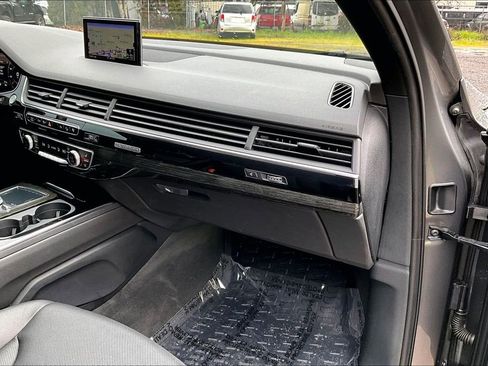 Used 2017 Audi Q7 3.0T Premium Plus image 20