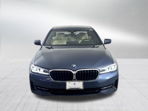 Used 2023 BMW 530i xDrive w/ Convenience Package image 2