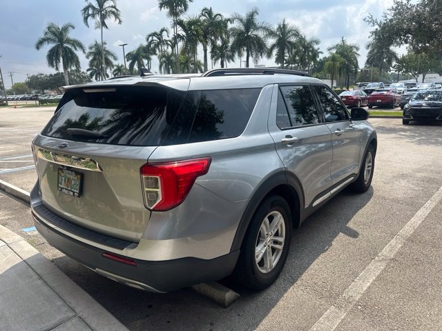 Used 2023 Ford Explorer XLT w/ Equipment Group 202A RWD image 3