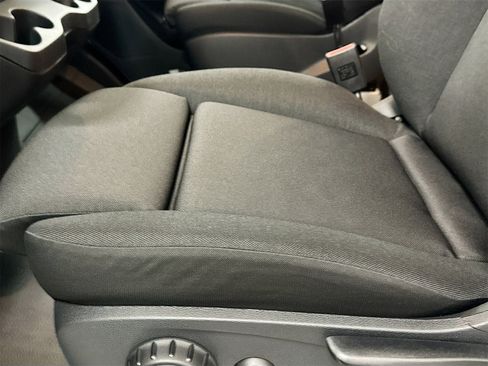 Used 2025 Mercedes-Benz Sprinter 2500 image 19