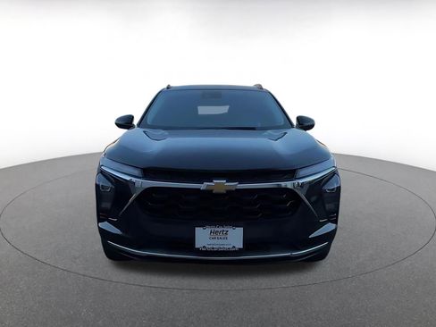 Used 2025 Chevrolet Trax LT image 4