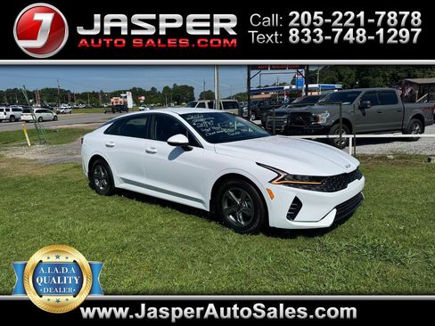 Used 2022 Kia K5 LXS FWD image 1